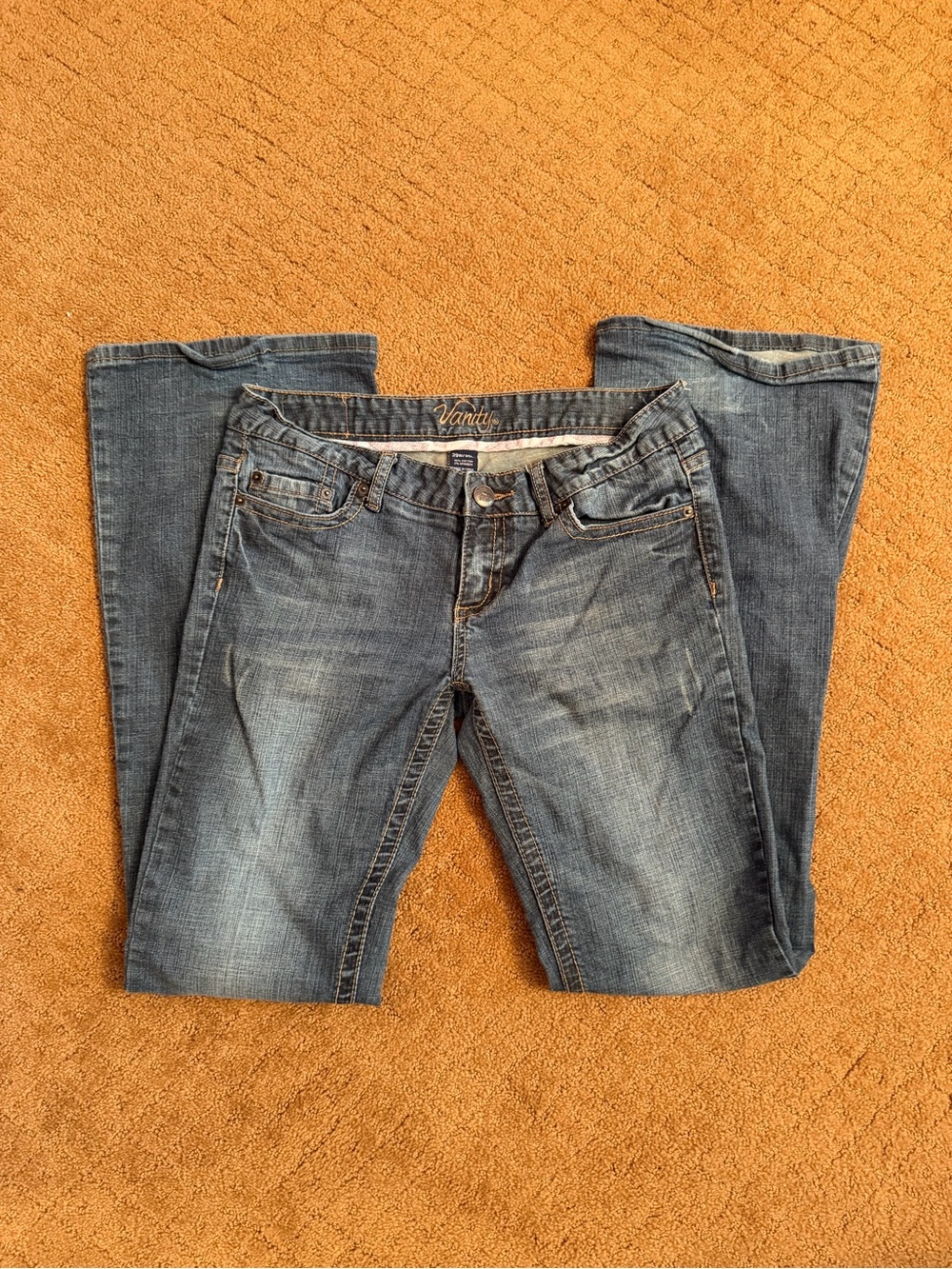 Vanity Jeans Women's Flared Distressed Low Rise Stretch Denim size (29x35)